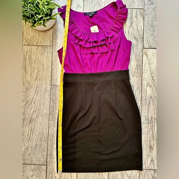 Forever 21 Magenta & Black Pencil Skirt Mini Dress with Sleeveless Ruffle Top - Picture 4 of 6
